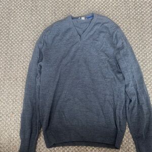 Men's Gray V-Neck Sweater 100% extra fine merino wool medium